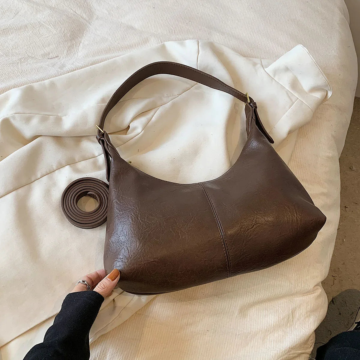 Weiyinxing Small Underarm Bag Leather Shoulder Bags for Women 2024 Solid Color Fashion Crossbody Bag Female Handbags and Purses