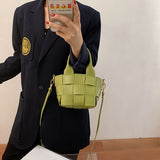 Weiyinxing Red Envelope Bag Female 2024 On The New Texture Woven Handbag Popular Fashion Shoulder Bag Cross-Body Bag
