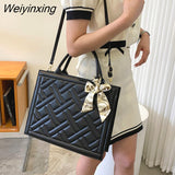Weiyinxing Women's Handbag Creasing Small Square Bag 2023 Summer New Contrast Color Silk Scarf Handbag Simple Casual Shoulder Diagonal Bag