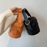 Weiyinxing Red Envelope Bag Female 2024 On The New Texture Woven Handbag Popular Fashion Shoulder Bag Cross-Body Bag