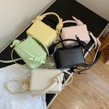 Weiyinxing Red Square Box Bag 2024 On The New Vertical Stripe Embroidery Line Small Wind Handbag Fashion Shoulder Bag