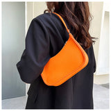 Weiyinxing Women's Felt Handbag 2023 New Style One Shoulder Bag Fashion Wool Felt Dumpling Shaped Candy Color Subaxillary Bag Trendy Soft