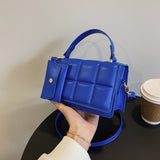Weiyinxing Bag 2023 New Fashion Women's Small Square Bag Personality Minority Design Child Mother Bag Spring Fashion Messenger Bag