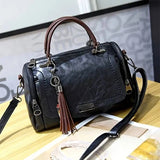 Weiyinxing Women Shoulder Crossbody Bag Ladies Tassel Designer Purse and Handbag Casual Female Large Capacity Boston Messenger Bags