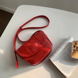 Weiyinxing Retro Oil Waxed Leather Crossbody Bag 2024 Classic Flap Design Red One Shoulder Bag Lady Casual Small Purses