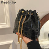 Weiyinxing Lacquer Simple Portable Bucket Bag 2023 Fashion Trend Personality Drawstring One-shoulder Messenger Women's Bag