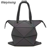 Weiyinxing PU Leather Luminous Handbags for Women 2023 High Quality Geometric Night Light Square Foldable Shoulder Bags