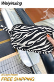 Weiyinxing Design Female Purses Organizer Leopard&Zebra Canvas Make up Bag Zipper Pouch Wristlet Wallet Bags for Women Gift