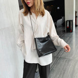 Weiyinxing Rivet Crossbody Bags For Women Soft Pu Leather Bucket Bags Female Chain Bag Daily Travel Tote Bags bolsa feminina