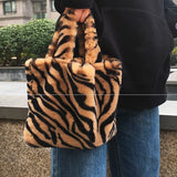 Weiyinxing large plush handbag new cute bags fashion shoulder Crossbody bag female leopard female bag Messenger bag soft warm fur bag