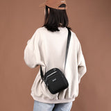 Weiyinxing Women's Casual Light Simple Shoulder Bags Waterproof Nylon Fabric Crossbody Bags Small Multi-layer Large Capacity Women's Bags