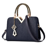 Weiyinxing Women's Bag 2023 Autumn European and American New Style Stylized Handbag Fashion One Shoulder Crossbody Bag