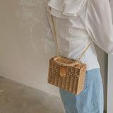 Weiyinxing Women's Fashion Chain Box Crossbody Bag Rattan Straw Woven Shoulder Bag Female Summer Beach Bag Portable Small Handbag Purse bag