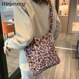 Weiyinxing Plush Shoulder Bags for Women's Autumn and Winter Fashion Ladies Vintage Handbags Women Large Capacity Messenger Bags