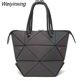 Weiyinxing PU Leather Luminous Handbags for Women 2023 High Quality Geometric Night Light Square Foldable Shoulder Bags