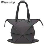 Weiyinxing PU Leather Luminous Handbags for Women 2023 High Quality Geometric Night Light Square Foldable Shoulder Bags