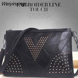 Weiyinxing Women's Rivet Shoulder Bag Black PULeather Crossbody Bag Enveloped Daily Small Messenger Bags Shopping Lady Handbag